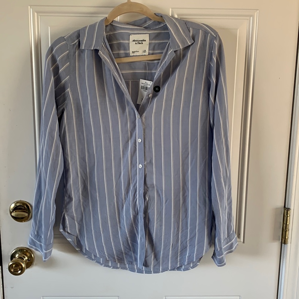 Abercrombie & Fitch top